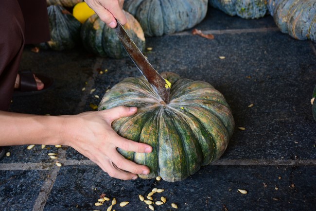 Continuing to support people in need in the Covid-19 pandemic of Hoang Phap Pagoda (series 7)
